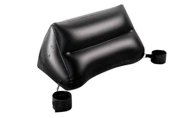 DARK MAGIC INFLATABLE LOVE CUSHION WITH CUFFS ViPstore.hu - Erotika Webáruház - Szexshop 2