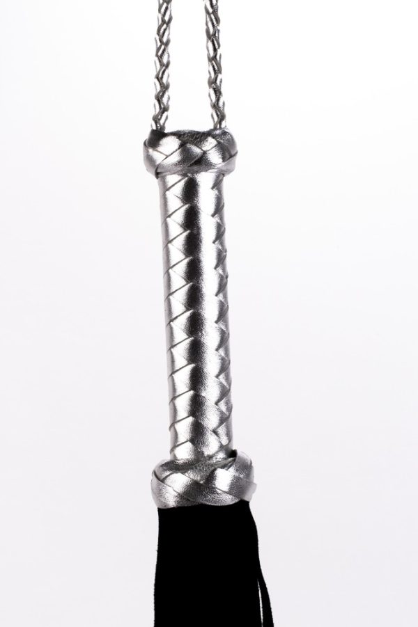 Flogger with Metallic Leather Handle and Suede Leather Tails Black 18" ViPstore.hu - Erotika Webáruház - Szexshop 3